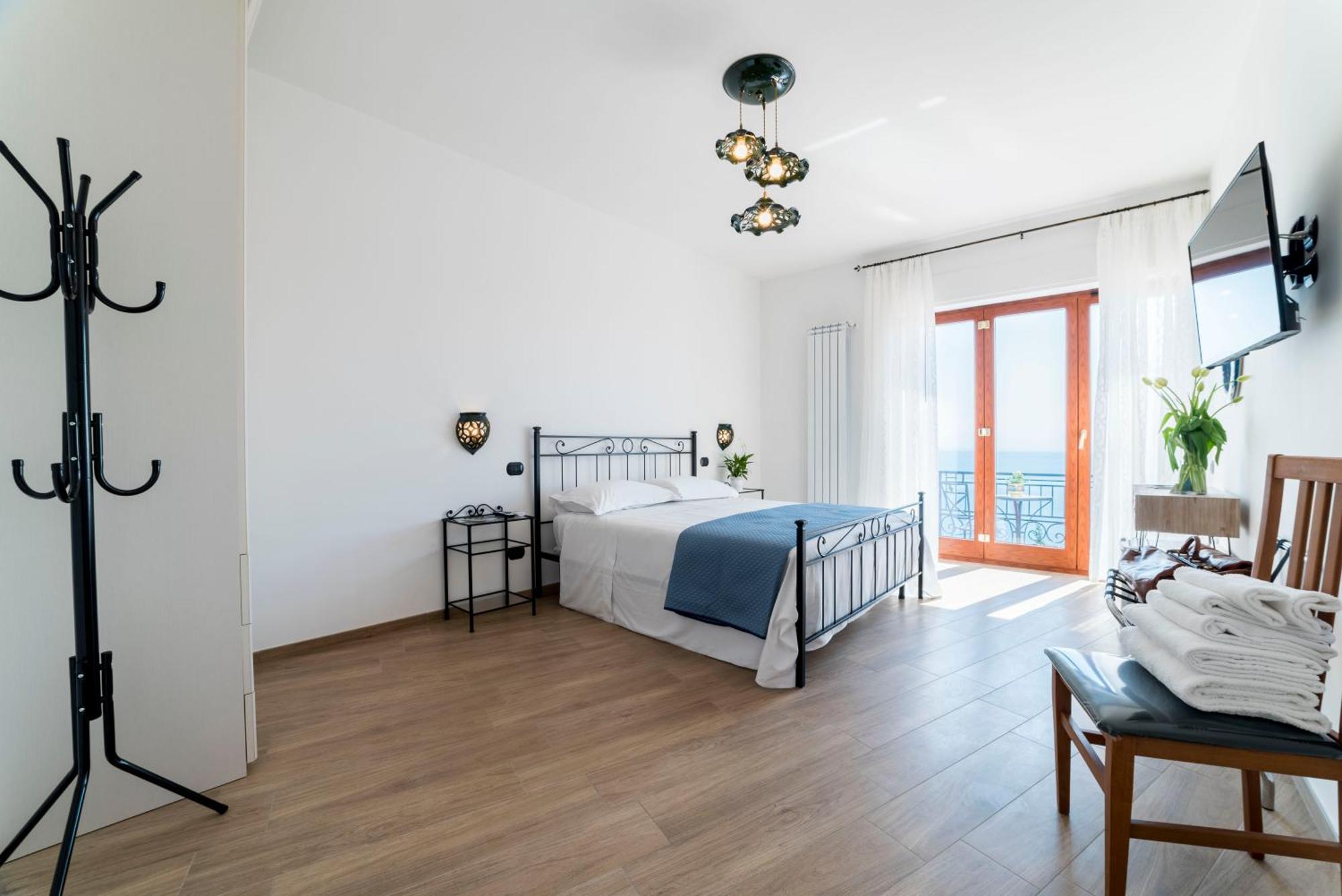 B&B Palazzo Pinto 2 Vietri Extérieur photo